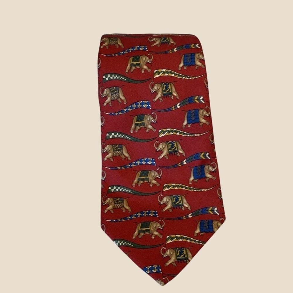 Salvatore Ferragamo Men's 100%‎ Silk Neck Tie Red w/ Elephants Blue Accents